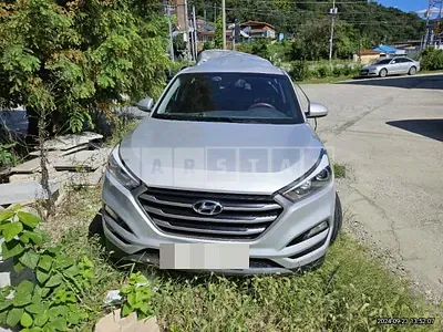 Photo 1 of 12: 2016 Hyundai Tucson 2.0 — Korean insurance auction