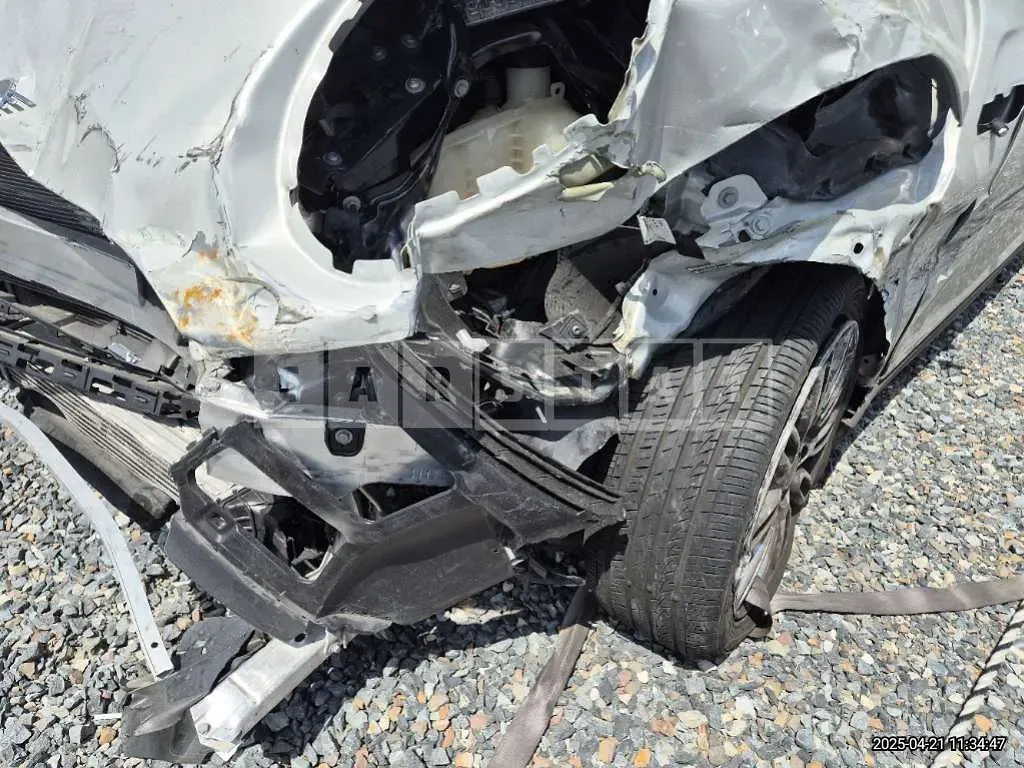 Photo 2 of 8: 2022 MINI Cooper Five-Door — Korean insurance auction