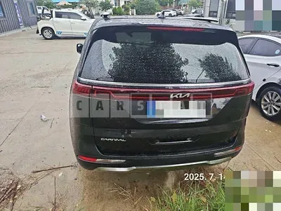 Photo 1 of 10: 2023 Kia Carnivals — Korean insurance auction