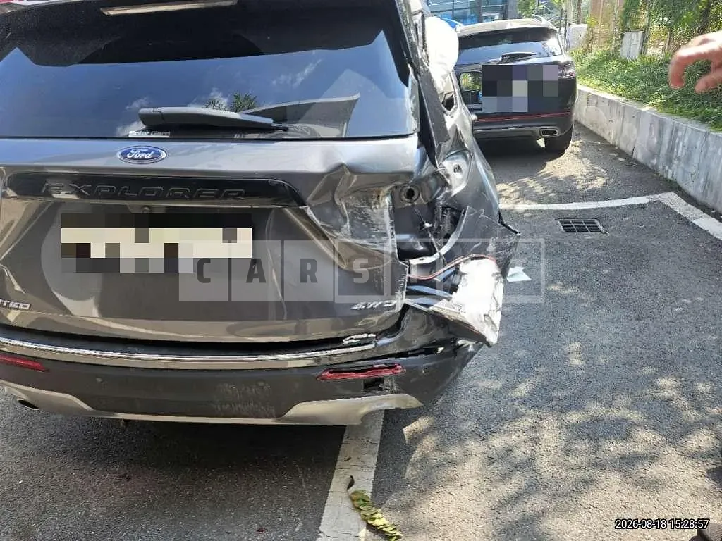 Photo 2 of 24: 2021 Ford Explorer 2.3 AWD — Korean insurance auction