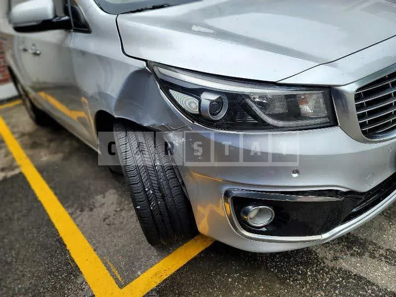 Photo 2 of 13: 2015 Kia Carnival, VIN KNAME81ABFS060131 — Korean insurance auction