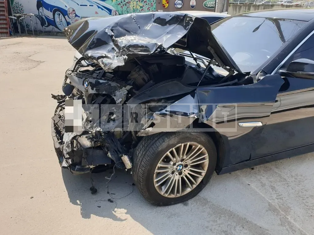 Photo 2 of 8: 2014 BMW 520d xDrive — Korean insurance auction