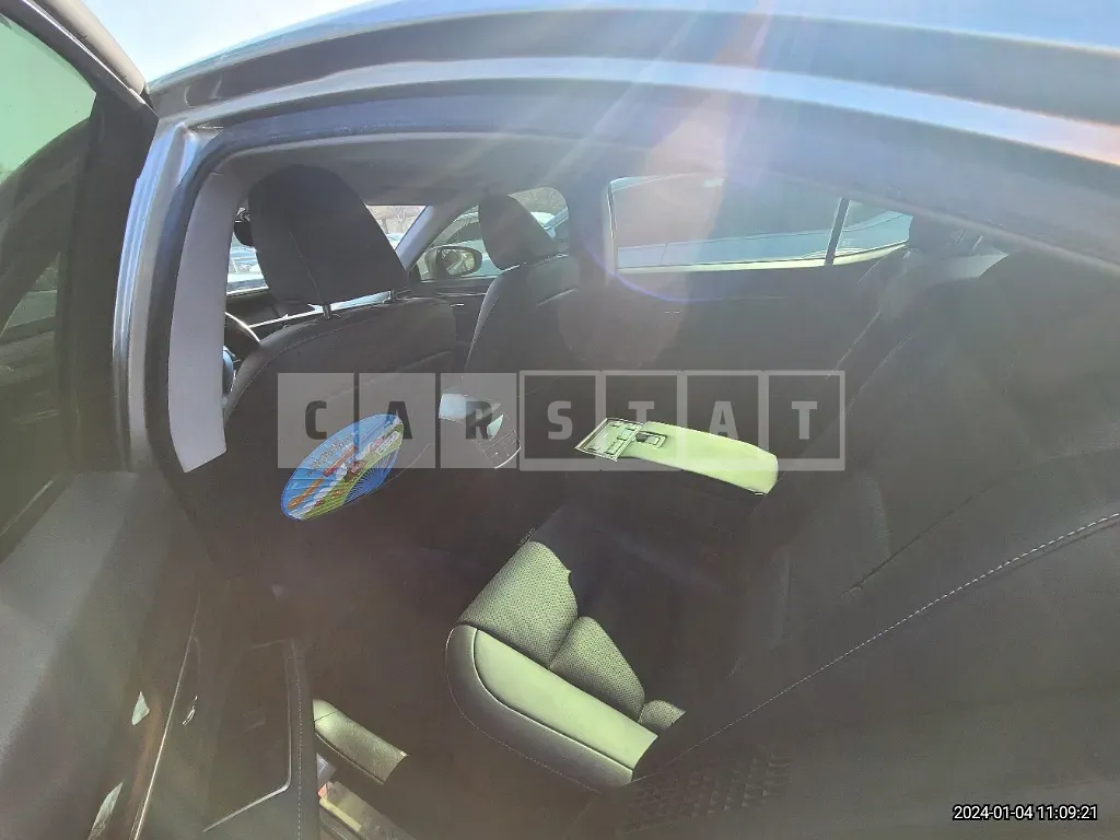Photo 2 of 12: 2018 Lexus ES300h, VIN JTHBW1GG9J2180129 — Korean insurance auction