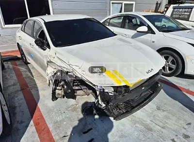 Photo 1 of 23: 2022 Kia K5 — Korean insurance auction