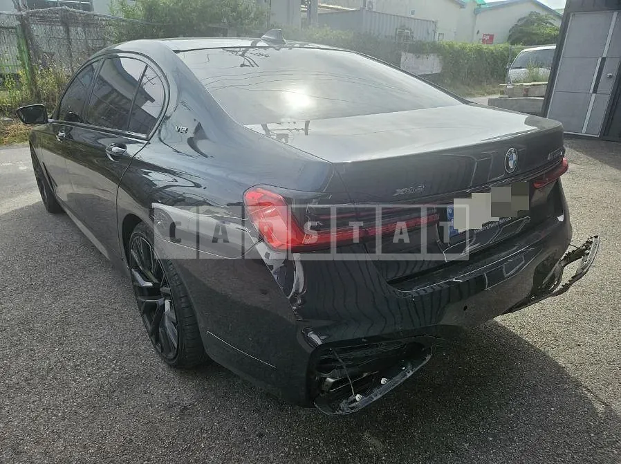 Photo 2 of 12: 2019 BMW M760Li xDrive — Korean insurance auction