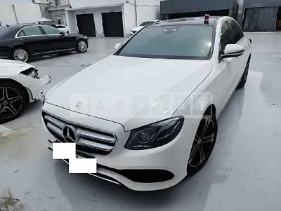 Photo 1 of 27: 2017 Mercedes-Benz E 300 — Korean insurance auction
