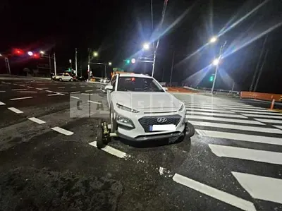Photo 1 of 3: 2018 Hyundai Kona — Korean insurance auction