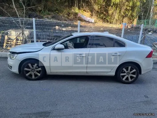 Photo 2 of 8: 2017 Volvo S60 D3, VIN YV1FS79B0H2439642 — Korean insurance auction