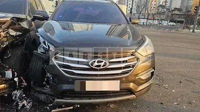 Photo 1 of 12: 2017 Hyundai Santa Fe DM — Korean insurance auction