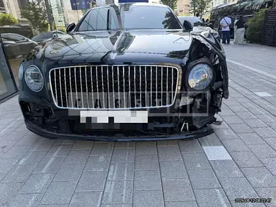 2021 Bentley Flying Spur V8