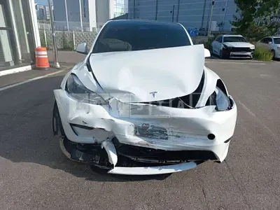 Photo 1 of 40: 2024 Tesla Model Y RWD, VIN LRWYGCFS6RC424543 — Korean insurance auction