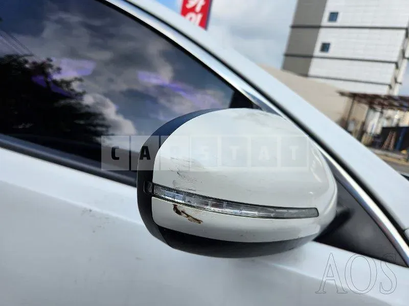 Photo 2 of 18: 2015 Kia K5, VIN KNAGM419BFA562583 — Korean insurance auction