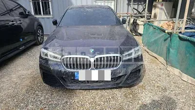 Photo 1 of 30: 2021 BMW 530i — Korean insurance auction