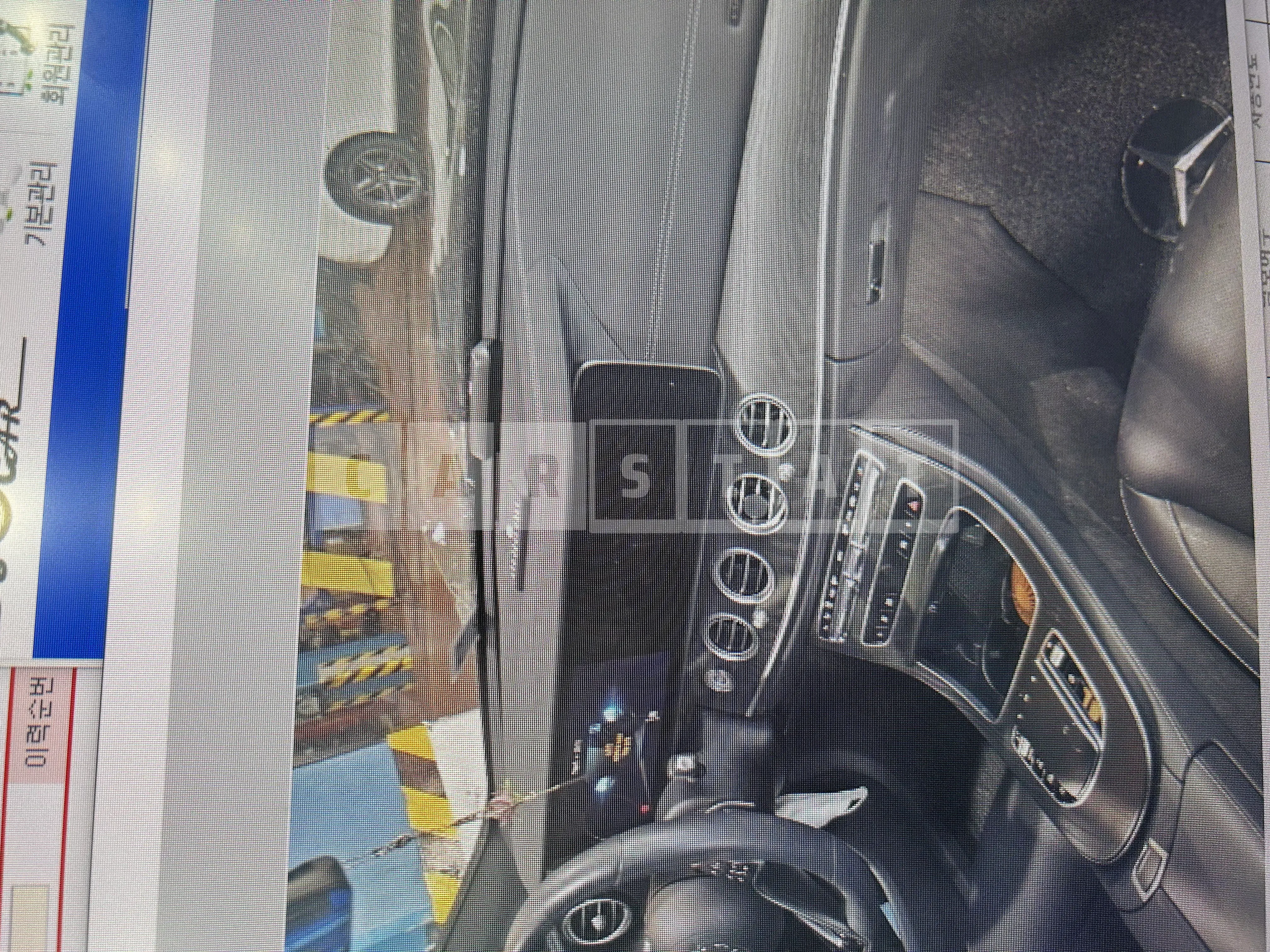 Photo 2 of 30: 2023 Mercedes-Benz E250 — Korean insurance auction