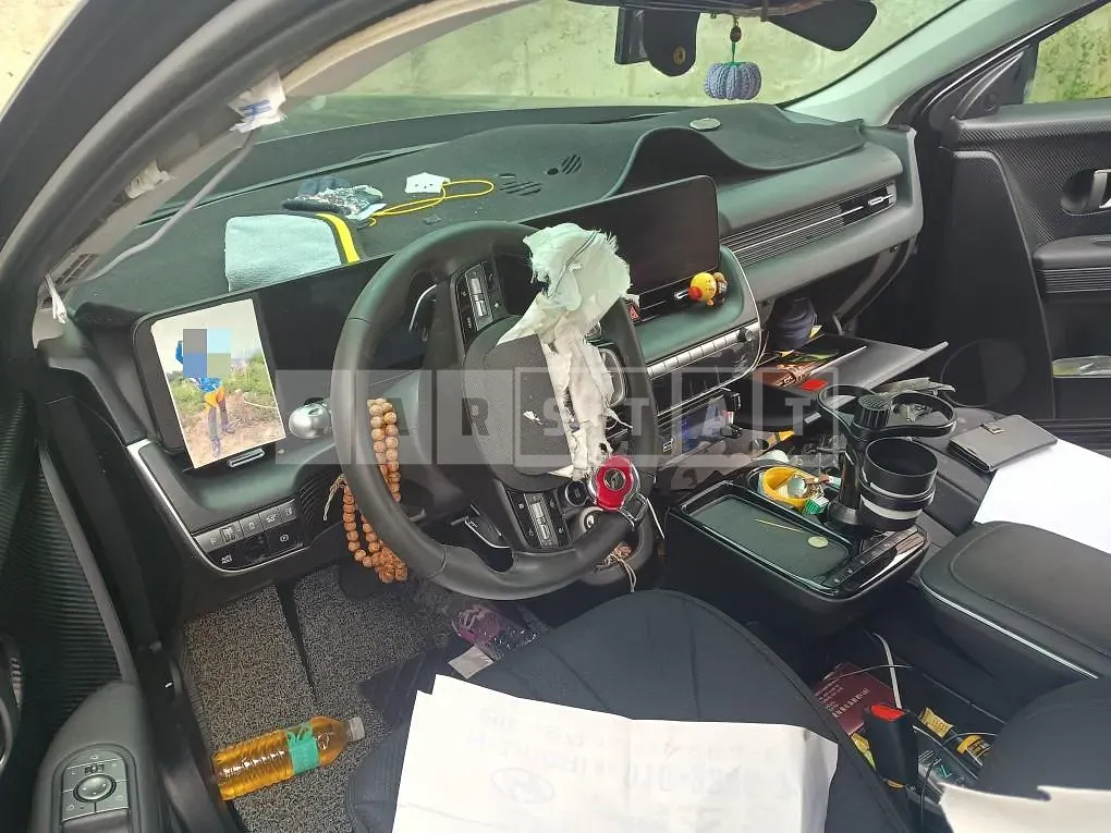 Photo 2 of 31: 2025 Hyundai IONIQ 5 — Korean insurance auction