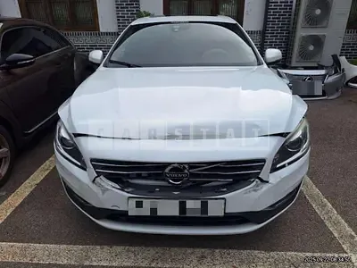 Photo 1 of 17: 2015 Volvo S60D3 — Korean insurance auction