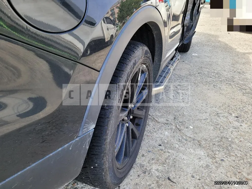 Photo 2 of 33: 2015 Ford Explorer — Korean insurance auction