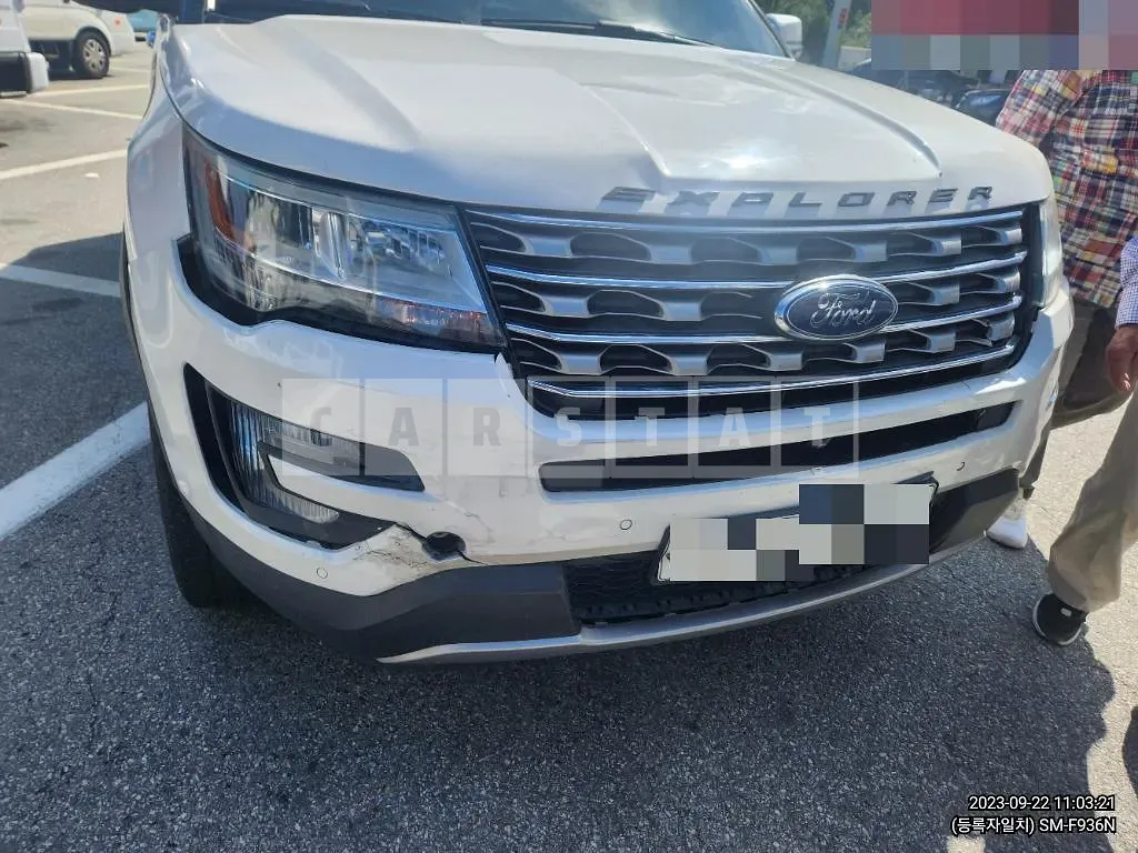 Photo 2 of 10: 2016 Ford Explorer — Korean insurance auction