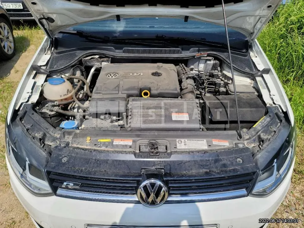 Photo 2 of 21: 2015 Volkswagen Polo 5 FL 1.4 TDI BMT, VIN WVWZZZ6RZFY256769 — Korean insurance auction