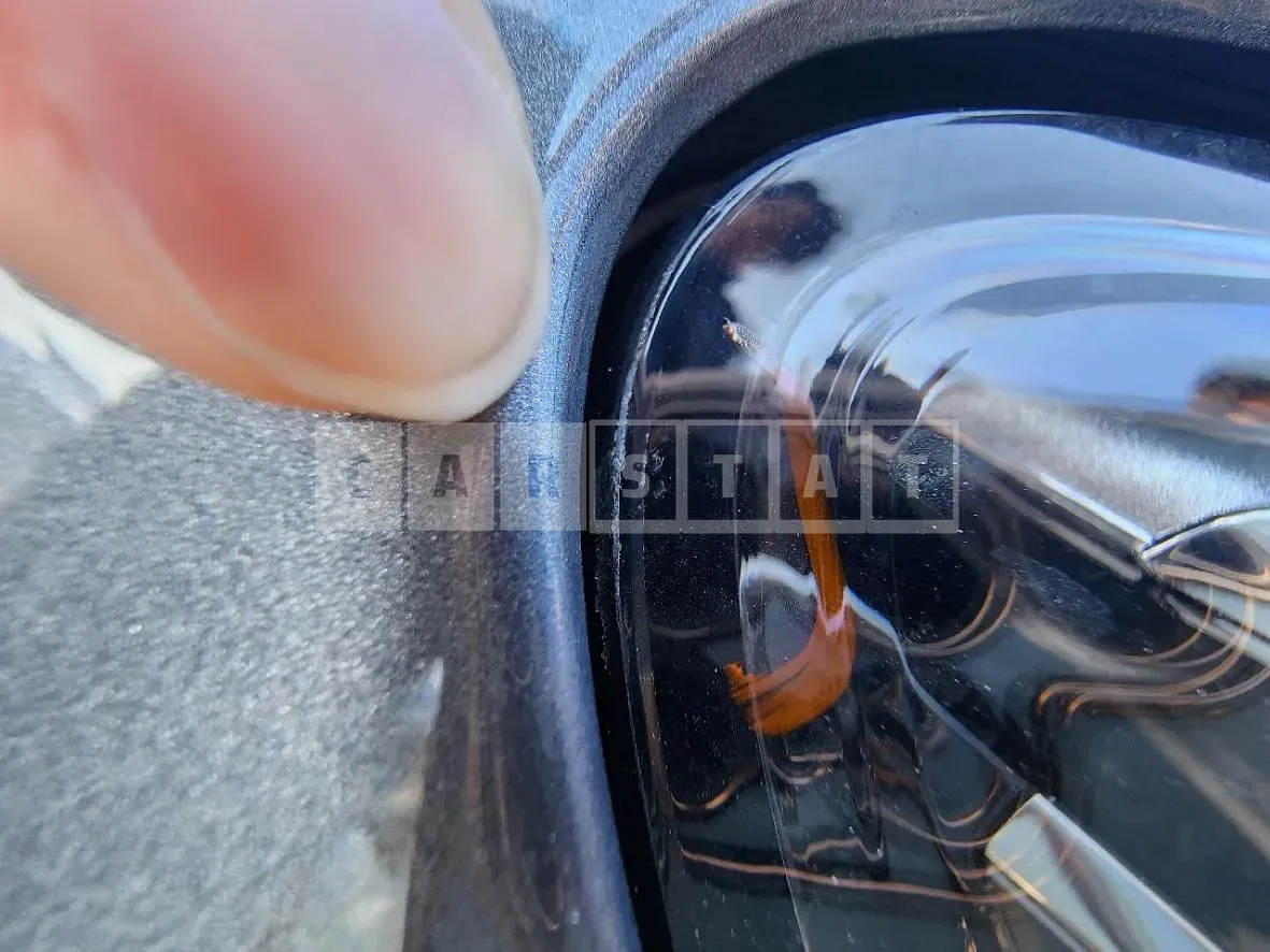 Photo 2 of 4: 2020 Mercedes-Benz (parts) E220d Headlamp — Korean insurance auction