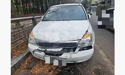 Photo 1 of 4: 2014 Kia Carnival — Korean insurance auction
