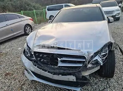 Photo 1 of 22: 2015 Mercedes-Benz E250 BlueTec 4Matic, VIN WDDHF9HB0FB105927 — Korean insurance auction