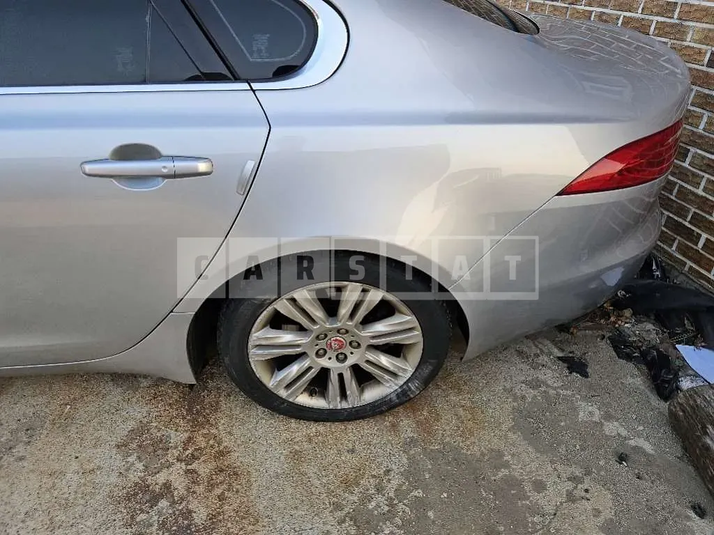 Photo 2 of 13: 2016 Jaguar XF 20d, VIN SAJBB4BN4GCY17677 — Korean insurance auction