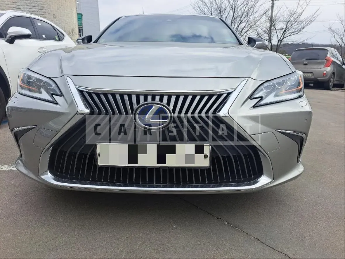 Photo 2 of 8: 2019 Lexus (parts) ES300h Front Bumper — Korean insurance auction