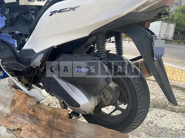 Photo 2 of 7: 2022 Honda (Two-Wheel) PCX125 — Korean insurance auction