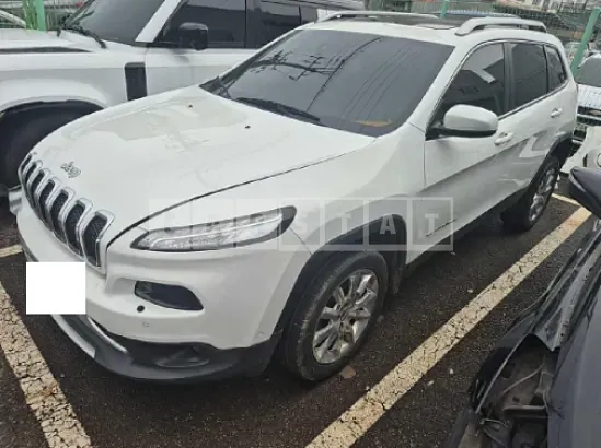 Photo 2 of 15: 2015 Jeep Cherokee — Korean insurance auction