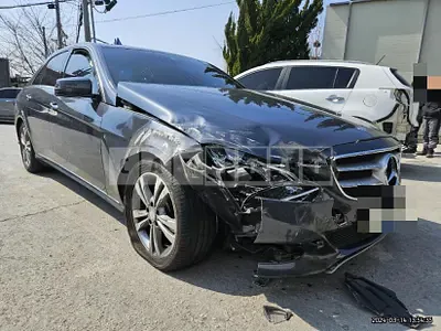 Photo 1 of 5: 2015 Mercedes-Benz E220 BlueTec, VIN WDDHF0AB5FB155115 — Korean insurance auction