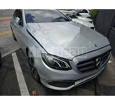 Photo 1 of 17: 2020 Mercedes-Benz E250 — Korean insurance auction