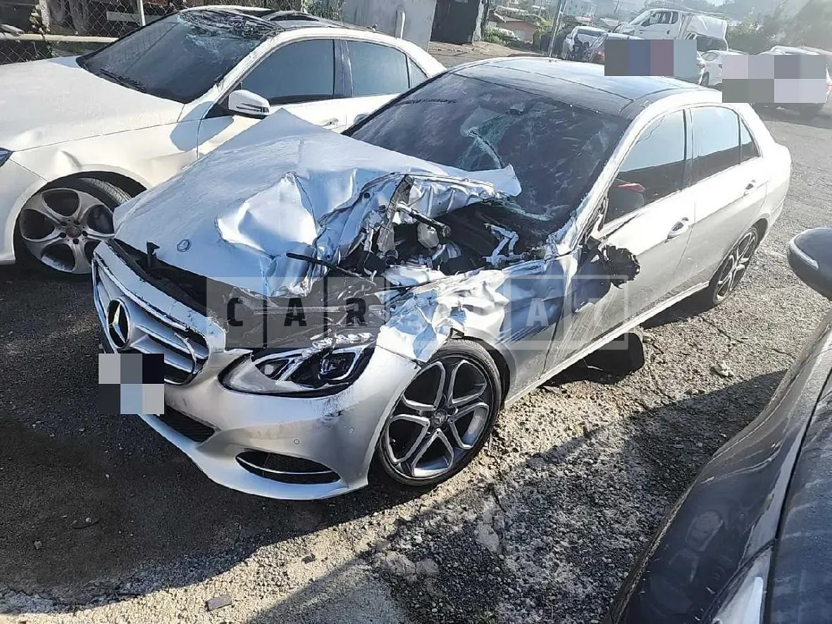 Photo 2 of 16: 2015 Mercedes-Benz E250 BlueTec 4Matic, VIN WDDHF9HB8FB105996 — Korean insurance auction