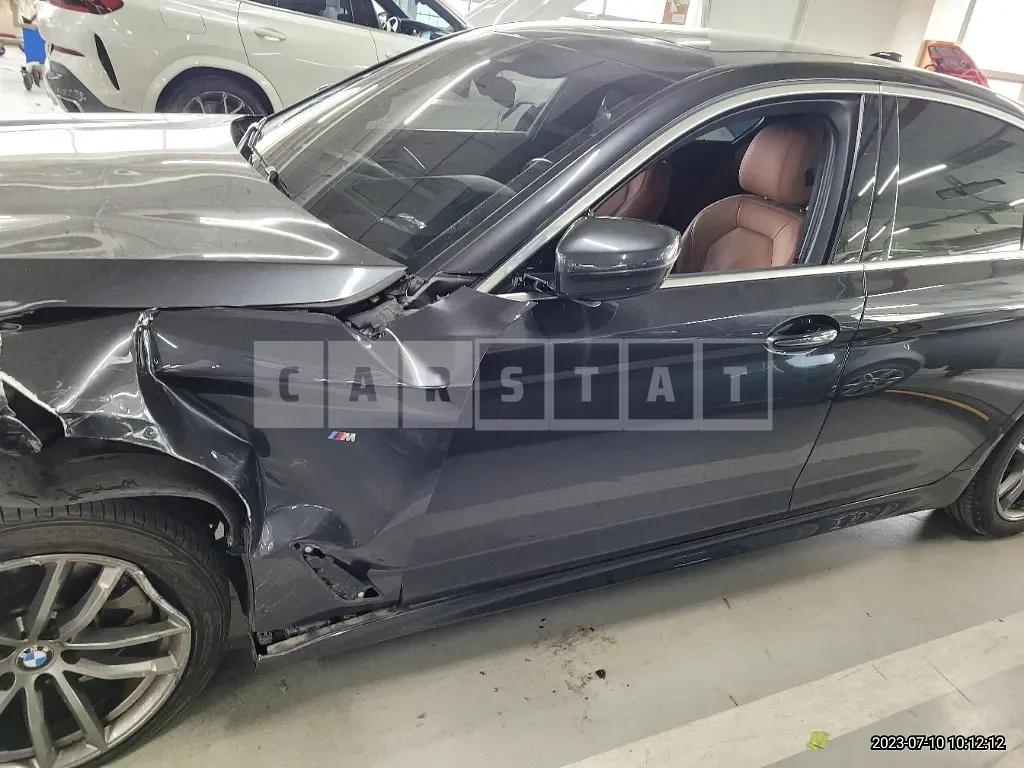 Photo 2 of 11: 2018 BMW 520d xDrive, VIN WBAJC5106JWB85175 — Korean insurance auction
