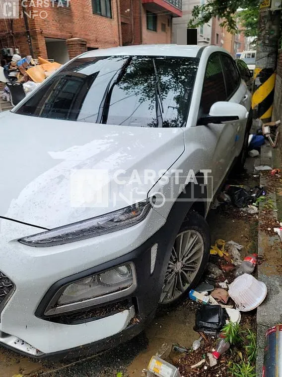 Photo 2 of 5: 2020 Hyundai Kona, VIN KMHK4815GLU508094 — Korean insurance auction
