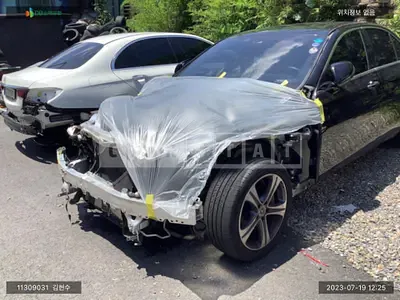 Photo 1 of 7: 2018 Mercedes-Benz E300, VIN WDDZF4JB7KA514007 — Korean insurance auction
