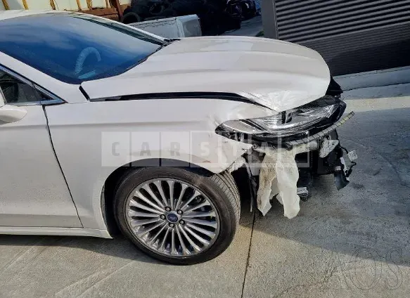 Photo 2 of 9: 2017 Ford Mondeo, VIN WF0DXXWPCHGL62831 — Korean insurance auction