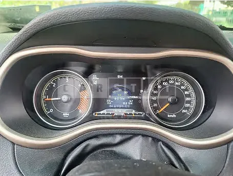 Photo 2 of 5: 2015 Jeep Cherokee, VIN 1C4PJMDY8FW693540 — Korean insurance auction