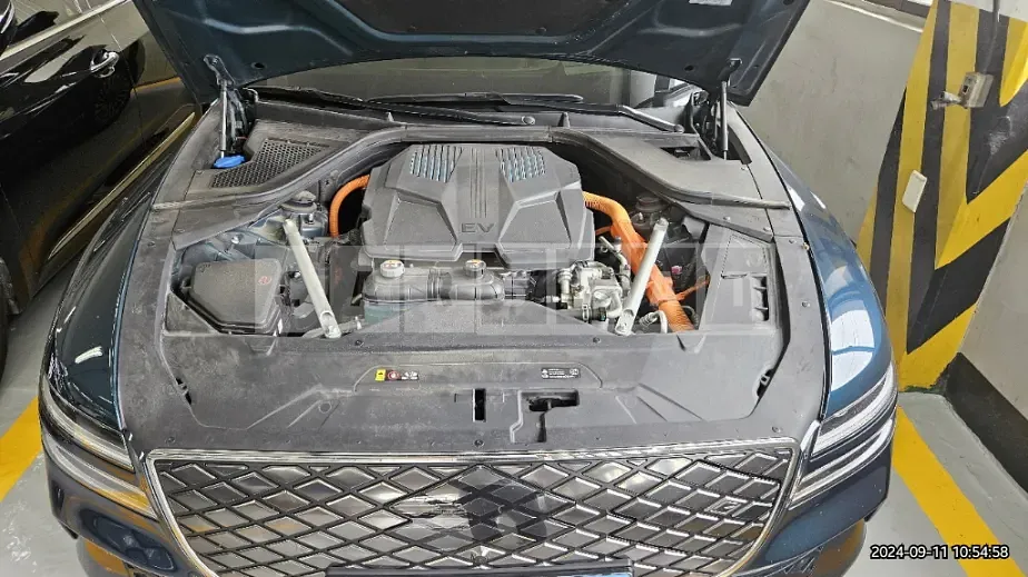 Photo 2 of 19: 2021 Genesis G80 Electric Car — Korean insurance auction