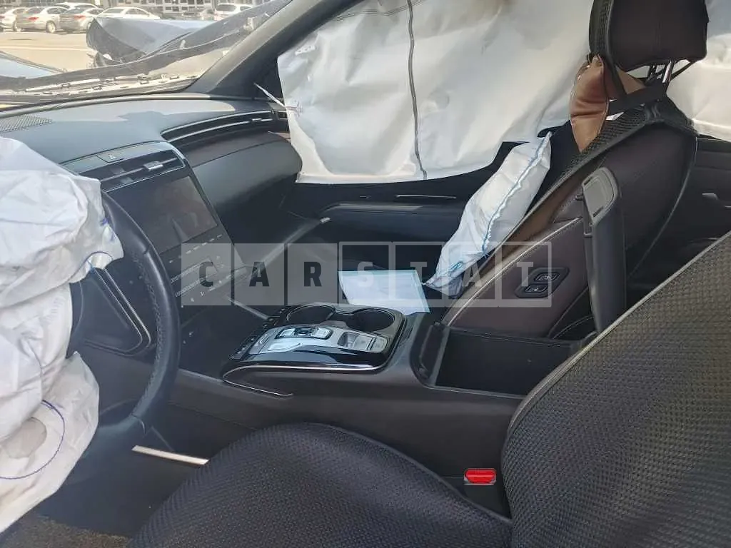 Photo 2 of 10: 2021 Hyundai Tucson, VIN KMHJE81BGMU000916 — Korean insurance auction