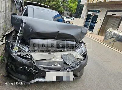 Photo 1 of 24: 2018 Mercedes-Benz C200 4Matic — Korean insurance auction