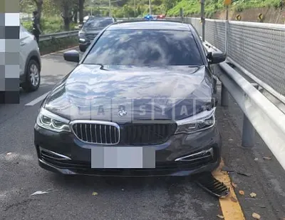 Photo 1 of 7: 2019 BMW 530i Luxury, VIN WBAJD3109KWW49852 — Korean insurance auction