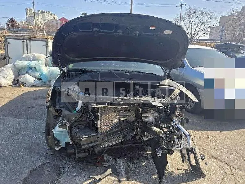 Photo 2 of 13: 2020 Kia Carnivals, VIN KNANB81BBMS024068 — Korean insurance auction