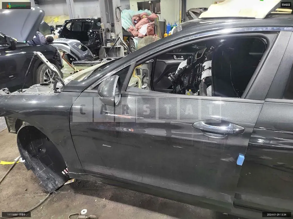 Photo 2 of 14: 2021 Kia K5 Hybrid, VIN KNAG341JBMA015419 — Korean insurance auction