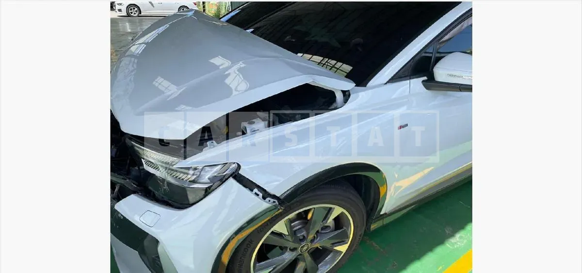 Photo 2 of 14: 2023 Audi Q4 40 e-tron — Korean insurance auction
