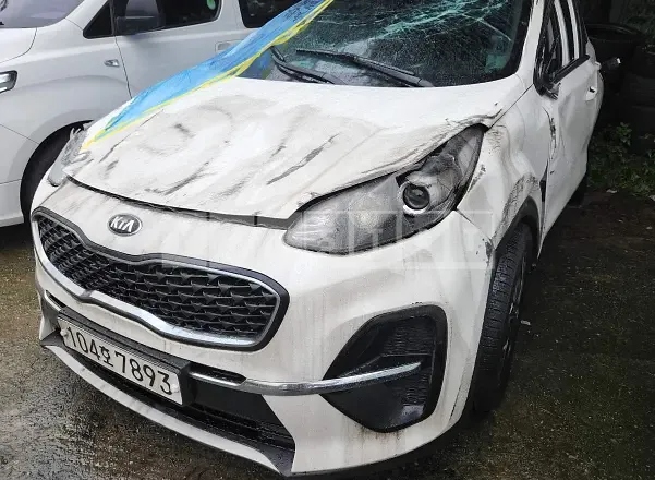 Photo 2 of 5: 2020 Kia Sportage, VIN KNAPN813BLK870064 — Korean insurance auction