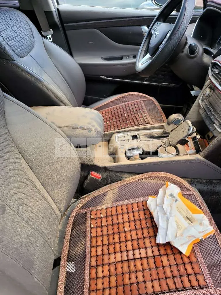 Photo 2 of 4: 2019 Hyundai Santa Fe, VIN KMHS381BBKU102919 — Korean insurance auction