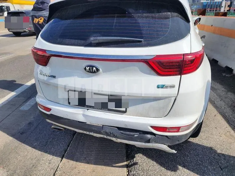 Photo 2 of 18: 2015 Kia Sportage — Korean insurance auction