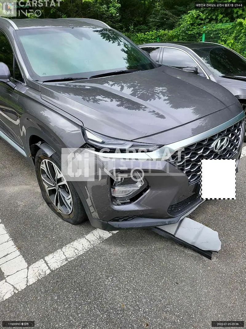 Photo 2 of 18: 2019 Hyundai Santa Fe, VIN KMHS381ABLU260927 — Korean insurance auction