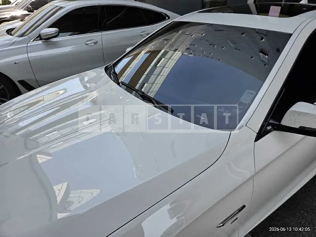 Photo 2 of 18: 2016 BMW 520d — Korean insurance auction
